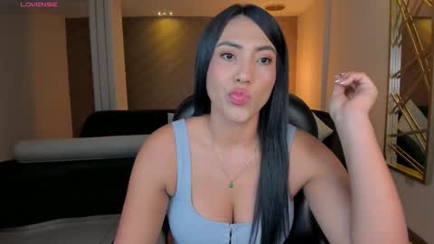 Snapshot of natalielewis_ chatting on 19, 1, 2026 Natalie Lewis online show from 19, 1, 2026