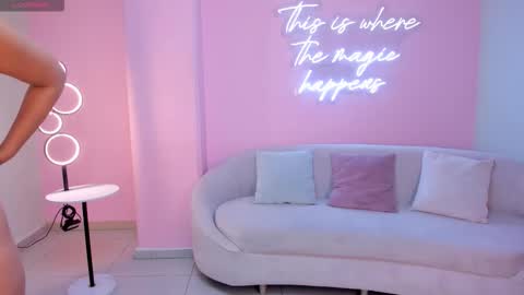 Snapshot of natalielewis_ chatting on 25, 2, 2026 Natalie Lewis online show from 25, 2, 2026