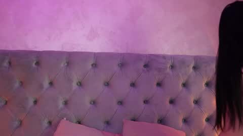 Natalie online show from 8, 11, 2025