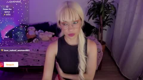 Snapshot of nataly_29 chatting on 23, 11, 2025 MissNatis online show from 23, 11, 2025