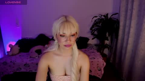 Snapshot of nataly_29 chatting on 13, 5, 2026 MissNatis online show from 13, 5, 2026