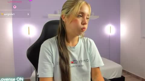 Snapshot of nataly_rodri chatting on 20, 6, 2026 Nataly online show from 20, 6, 2026
