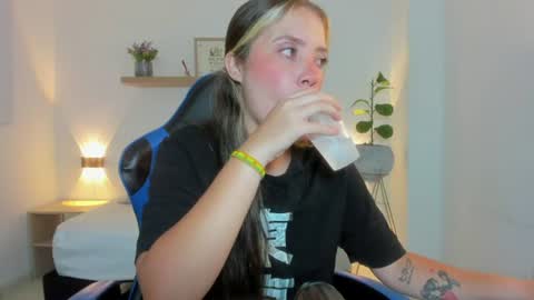 Snapshot of nataly_rodri chatting on 18, 7, 2026 Nataly online show from 18, 7, 2026