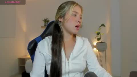 Snapshot of nataly_rodri chatting on 28, 7, 2026 Nataly online show from 28, 7, 2026