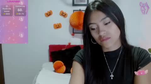 Nataly Escobar online show from 10, 10, 2025