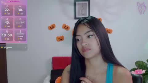 Snapshot of natalyescobar_lx chatting on 24, 10, 2025 Nataly Escobar online show from 24, 10, 2025