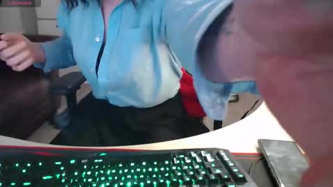 Max online show from 21, 12, 2025