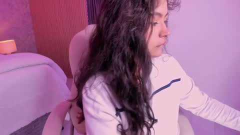 Natasha aniston1 online show from 3, 6, 2026