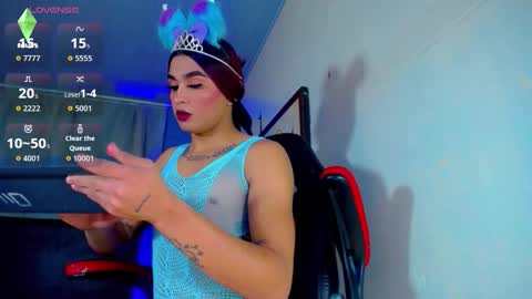 Snapshot of natasha_clifford chatting on 12, 11, 2025 natasha_clifford online show from 12, 11, 2025