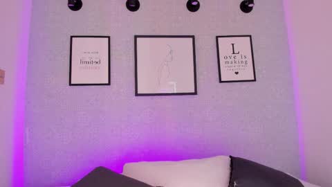 Snapshot of natasha_harpper chatting on 17, 12, 2025 Natasha online show from 17, 12, 2025