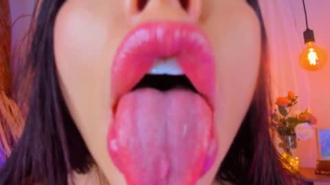       online show from 30, 1, 2025