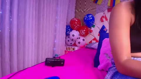 Snapshot of natasha_luna_ chatting on 4, 7, 2026 Natasha online show from 4, 7, 2026