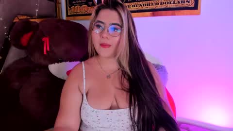 Snapshot of natashamendoza23 chatting on 5, 1, 2025 Natasha online show from 5, 1, 2025
