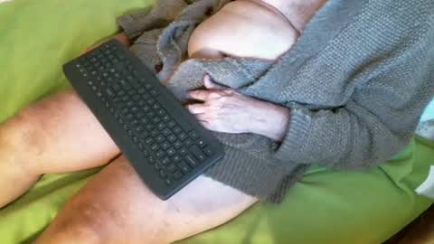 Snapshot of nate1x chatting on 12, 12, 2024 nate1x online show from 12, 12, 2024