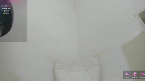 Snapshot of nathalia_isazax chatting on 4, 5, 2026 Nathalia Isaza online show from 4, 5, 2026