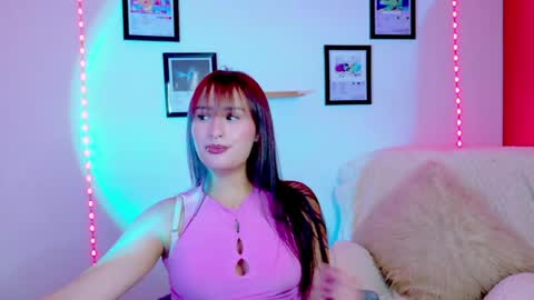Nathalia Ramirez online show from 4, 6, 2026