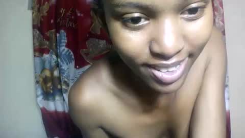 nathalie004 online show from 5, 12, 2025