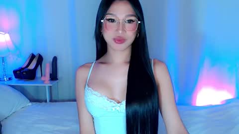   please follow me guyss online show from 23, 9, 2025