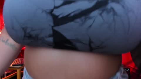 Snapshot of nathalie_rossel chatting on 4, 2, 2025 nathalie rossel online show from 4, 2, 2025