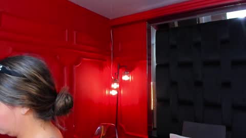 Snapshot of nathalie_rossel chatting on 8, 3, 2025 nathalie rossel online show from 8, 3, 2025