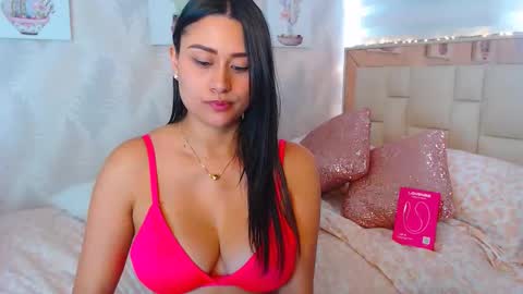 Nathalie Rose online show from 18, 4, 2026