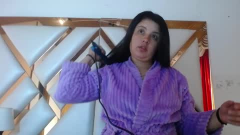 Snapshot of nathaly_low chatting on 9, 5, 2026 nathaly low online show from 9, 5, 2026