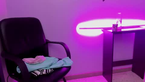 nathalya_summer online show from 1, 3, 2025