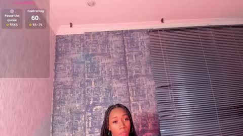 Snapshot of nathalyleen chatting on 13, 10, 2025 online show from 13, 10, 2025