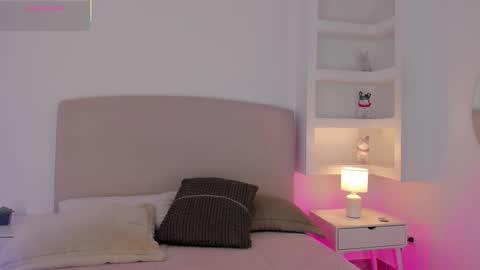 NATHALY  online show from 3, 11, 2025