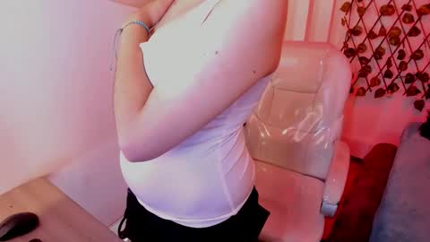 nathalyy_ds online show from 17, 12, 2025