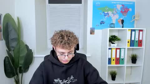 Nathan online show from 15, 11, 2025