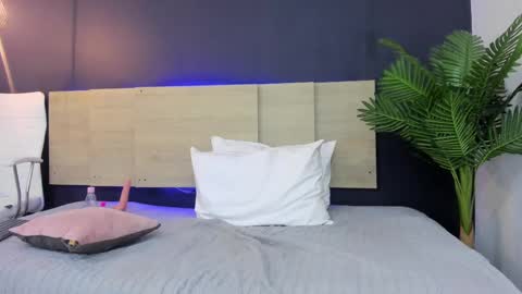 nathy_ross online show from 21, 2, 2025