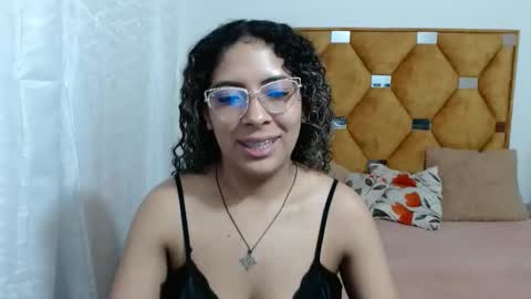 Snapshot of nathy_voyeur chatting on 22, 3, 2026 nathy_voyeur online show from 22, 3, 2026