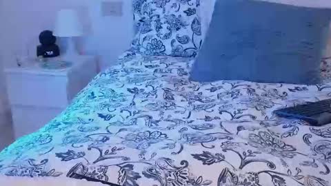 Snapshot of natisa chatting on 1, 11, 2025 IRIS online show from 1, 11, 2025