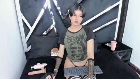 Snapshot of natsumiht chatting on 14, 10, 2025 natsumiht online show from 14, 10, 2025