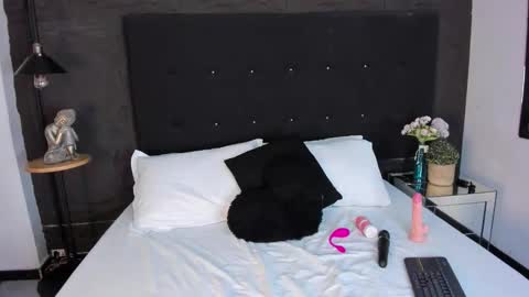 NATTASHA BROWN  online show from 2, 12, 2025