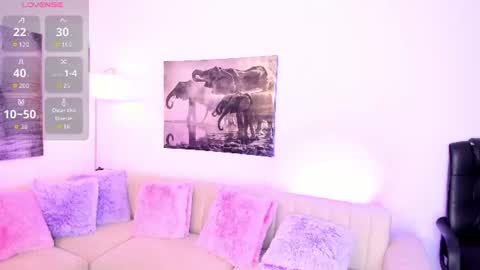 Snapshot of nattashaa7 chatting on 8, 7, 2026 nattashaa online show from 8, 7, 2026
