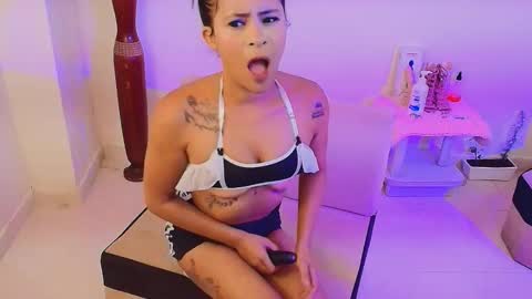 Snapshot of natty_reyes2004 chatting on 9, 10, 2025 NATALY.. online show from 9, 10, 2025