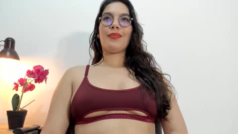 Snapshot of nattytrainor chatting on 10, 6, 2026 Natty Trainor online show from 10, 6, 2026