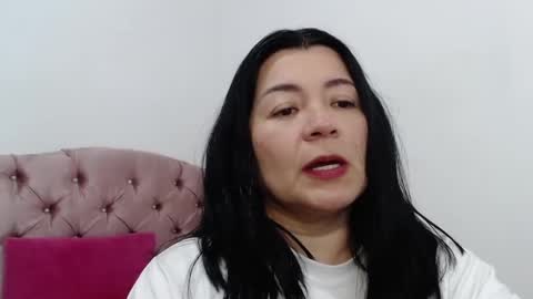 Snapshot of naturally_mature chatting on 6, 1, 2025 Sammy online show from 6, 1, 2025