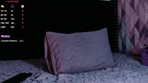 Gwen  online show from 26, 9, 2025