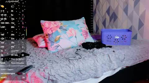 Gwen  online show from 8, 10, 2025