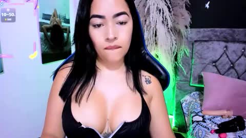 Snapshot of naty_07 chatting on 11, 11, 2025 Natalia online show from 11, 11, 2025
