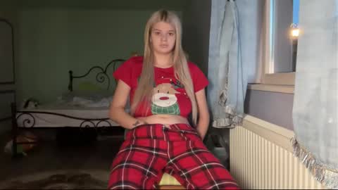 Snapshot of natybron chatting on 26, 11, 2025 Andreea online show from 26, 11, 2025