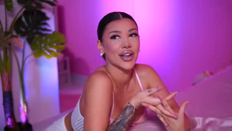 Naty online show from 11, 3, 2025