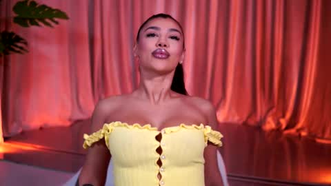 Naty online show from 8, 4, 2026