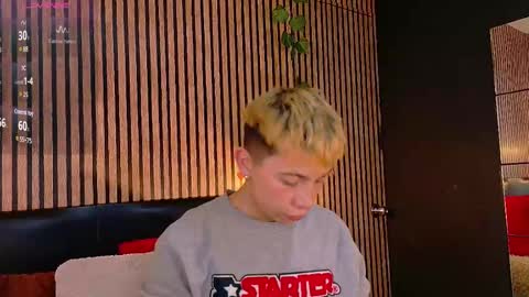 Christopher  Chris online show from 21, 2, 2025