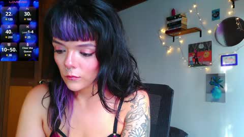 Em  please help me reach 100 thumbs up 3 online show from 12, 1, 2025