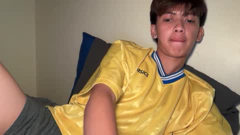 Snapshot of naughty_kean chatting on 26, 5, 2026 naughty kean online show from 26, 5, 2026