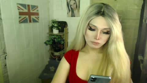 Snapshot of naughty_kim20 chatting on 18, 6, 2026 alexa online show from 18, 6, 2026